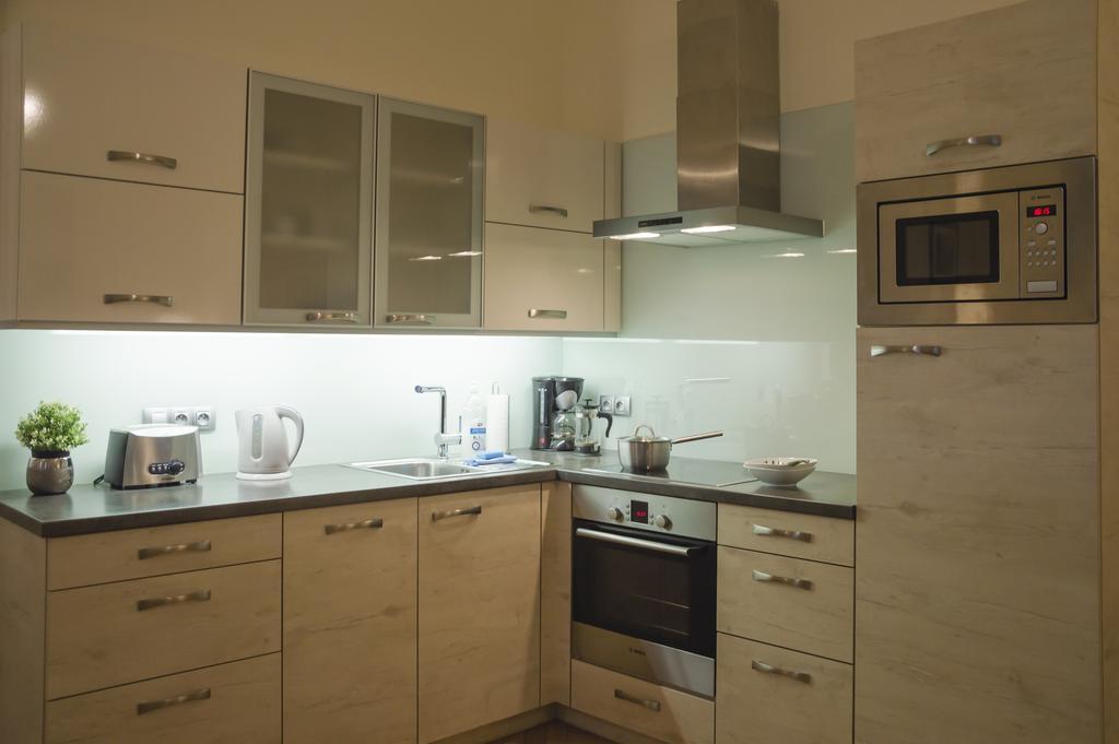 Modern Apartment Vsehrdova براغ المظهر الخارجي الصورة