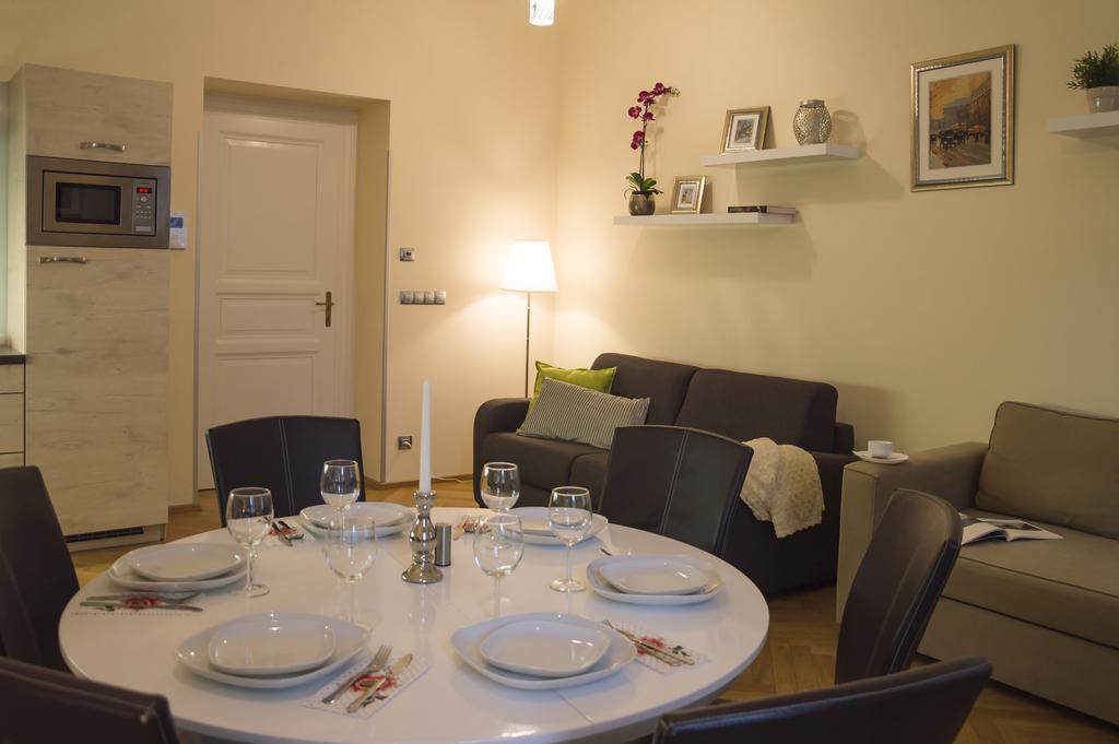 Modern Apartment Vsehrdova براغ المظهر الخارجي الصورة