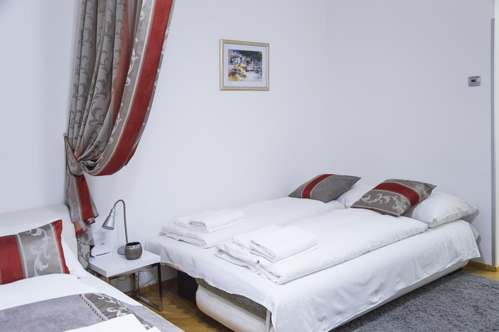 Modern Apartment Vsehrdova براغ المظهر الخارجي الصورة