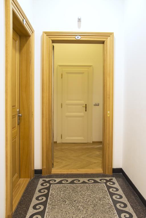 Modern Apartment Vsehrdova براغ المظهر الخارجي الصورة