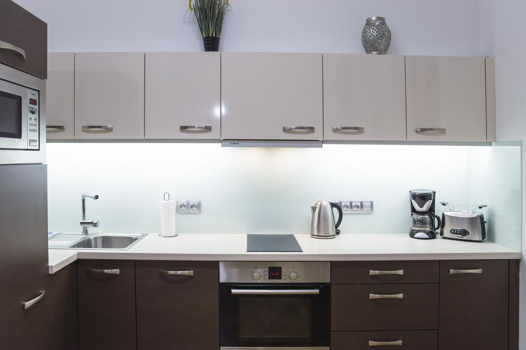 Modern Apartment Vsehrdova براغ المظهر الخارجي الصورة
