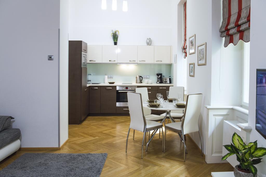 Modern Apartment Vsehrdova براغ المظهر الخارجي الصورة