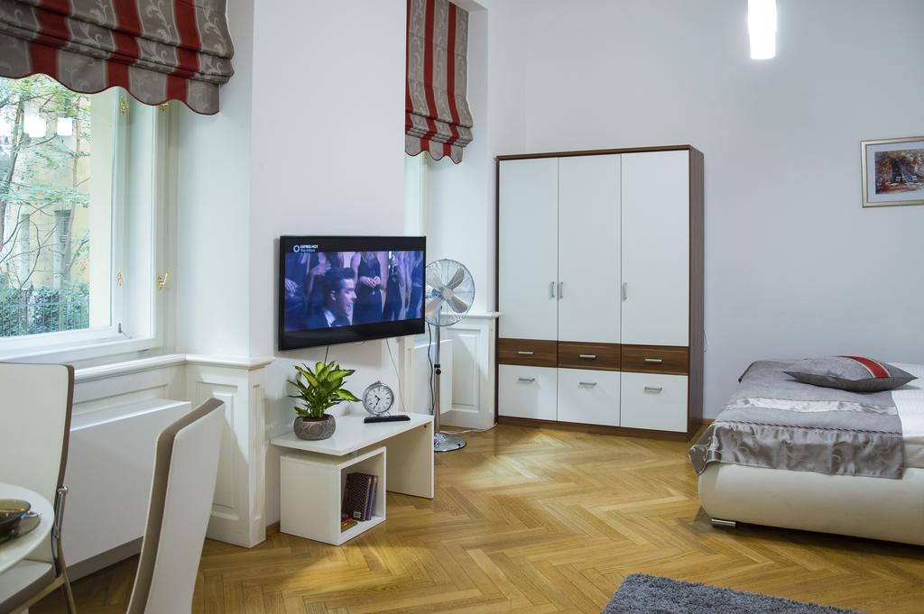 Modern Apartment Vsehrdova براغ المظهر الخارجي الصورة